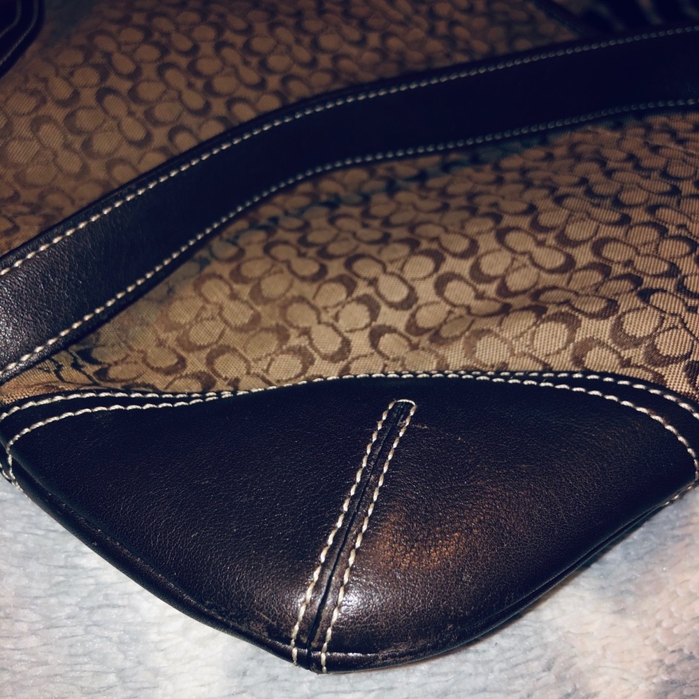 Authentic Coach Crossbody Purse! - Picture 4 of 6